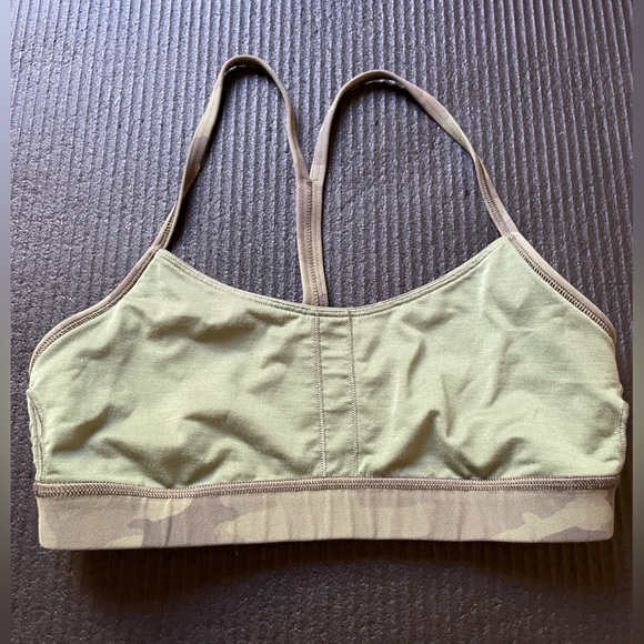 Lululemon Flow Y Bra Size 8 Light Support Nulu Camo Print A–C Cups - Picture 8 of 9